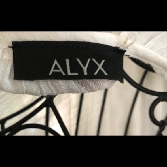 Alyx blouse with side tie and pretty sleeve XL - Picture 4 of 4